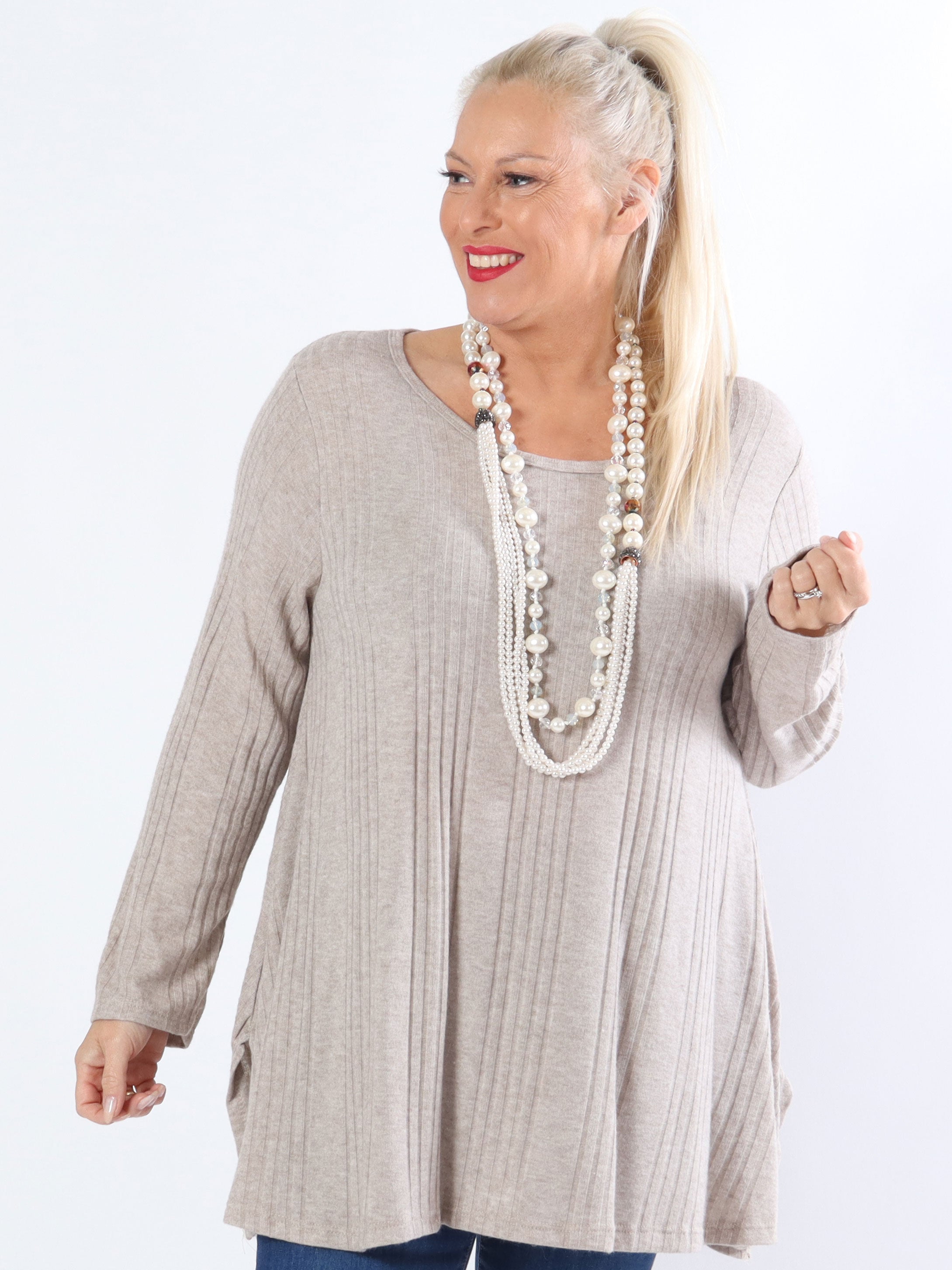 Ventura - Härligt mjuk plus size stickad blus - Grey